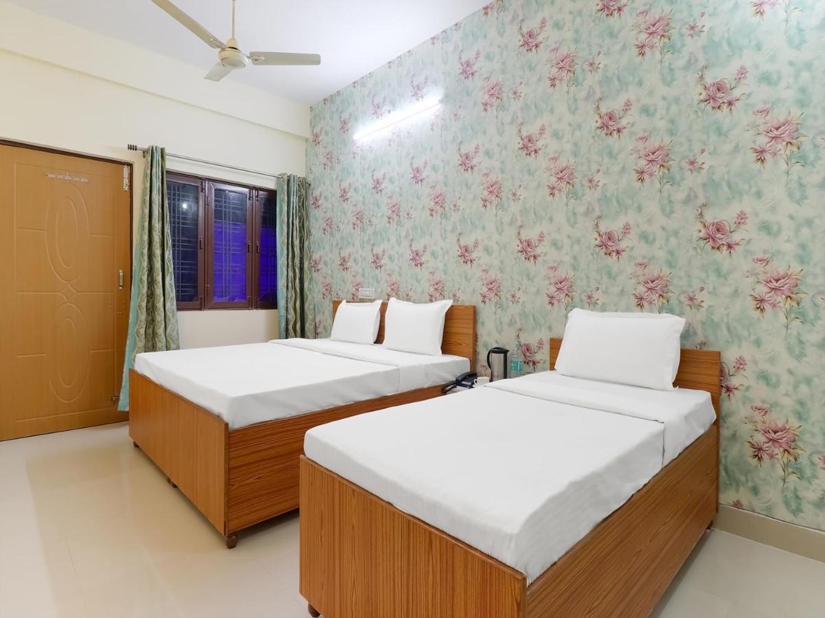 Oyo 84661 Lakshmi Home Stay Jhājra Exterior photo