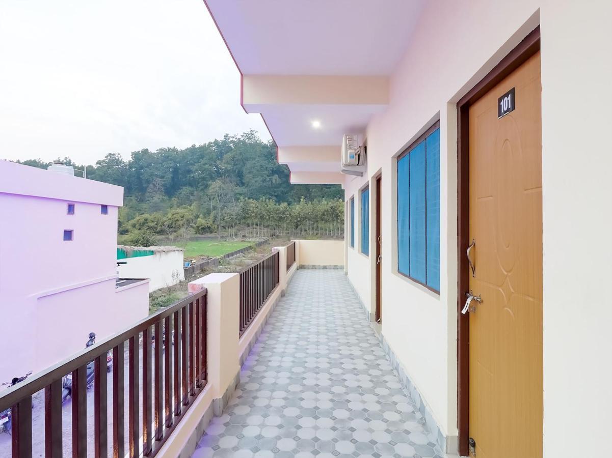 Oyo 84661 Lakshmi Home Stay Jhājra Exterior photo