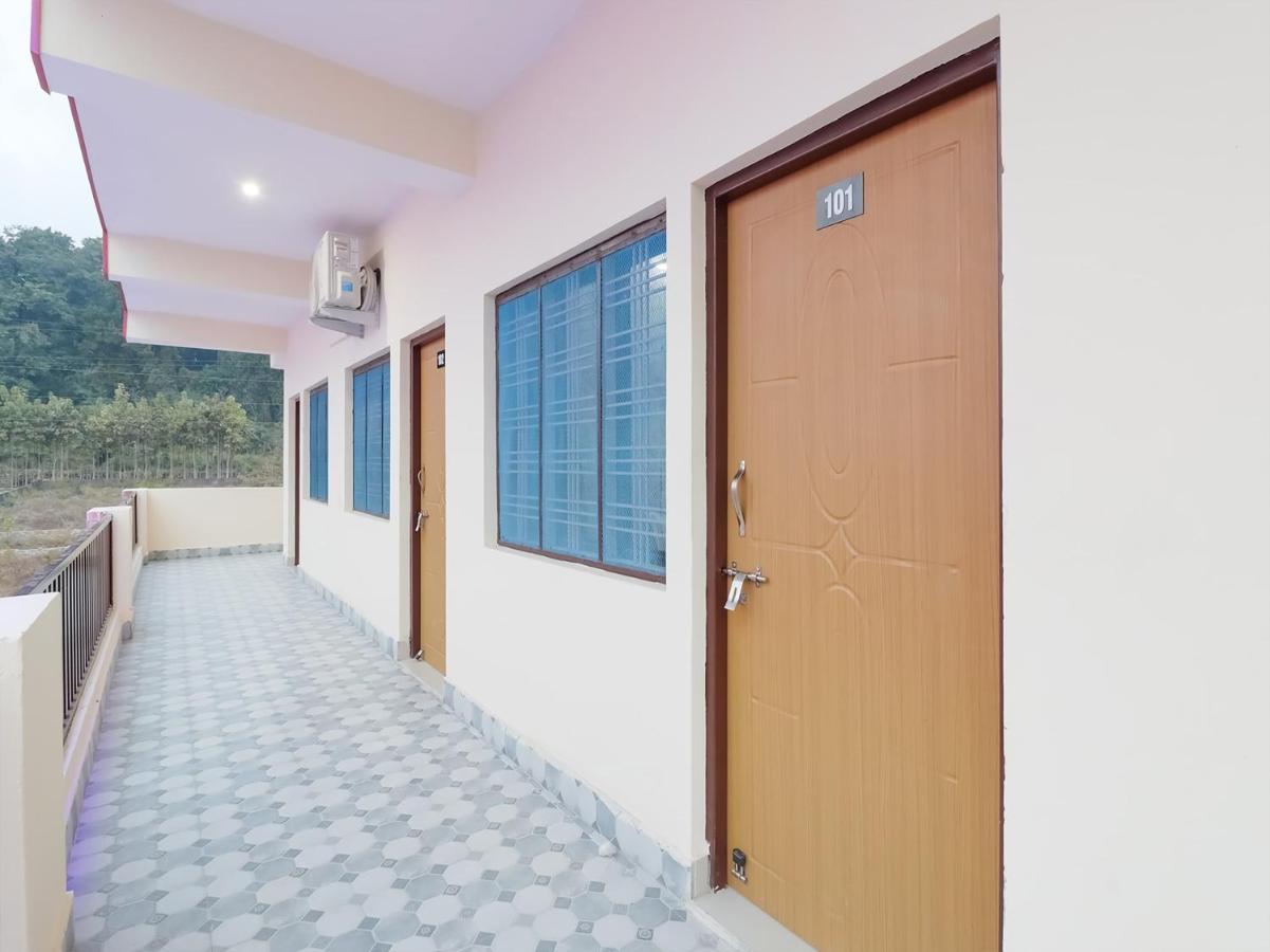 Oyo 84661 Lakshmi Home Stay Jhājra Exterior photo