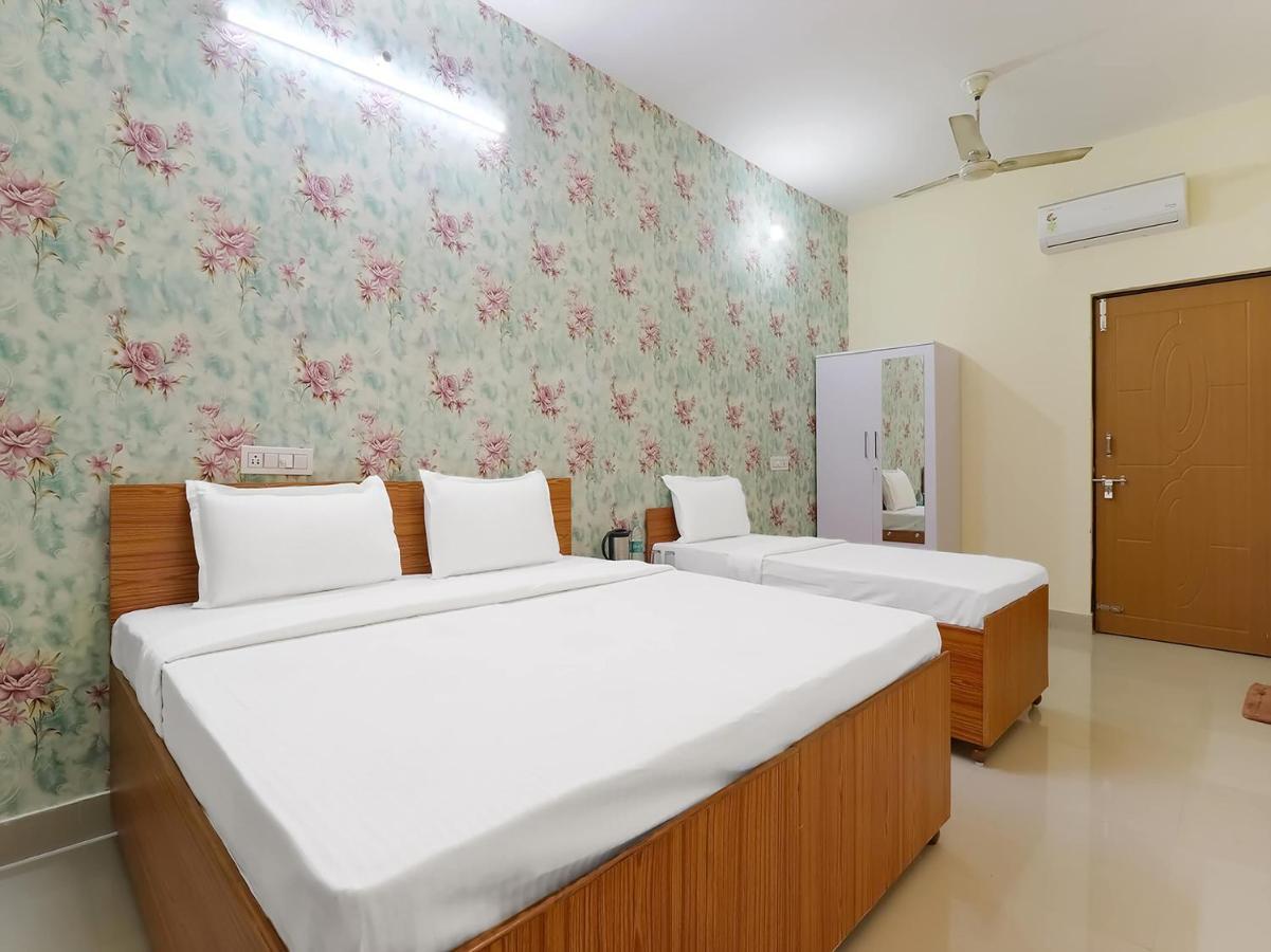 Oyo 84661 Lakshmi Home Stay Jhājra Exterior photo